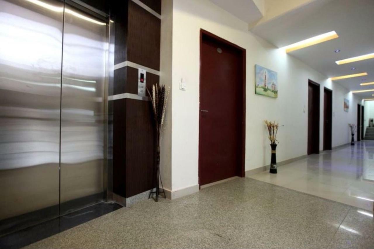 Airport Hotel 4*