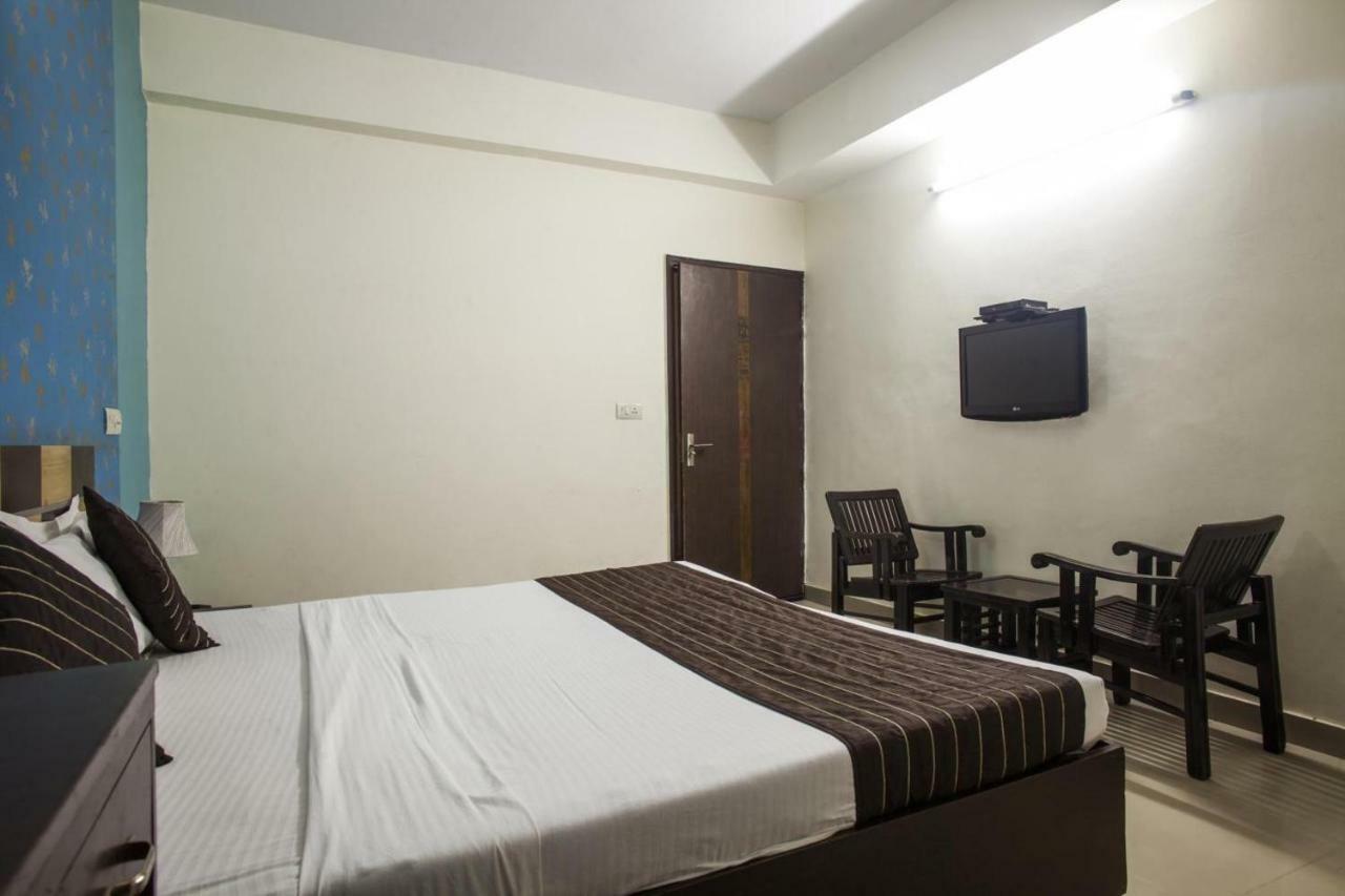 Airport Hotel 4*